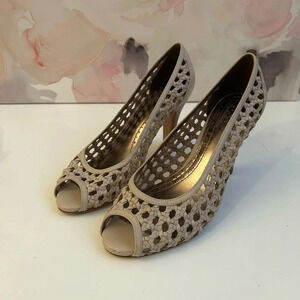 ! Brooks Brothers Genuine leather Women Peeptoes Heel size 7